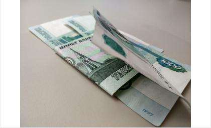 Зарплатными деньгами полгода гасил кредиты директор новосибирской фирмы